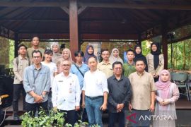 Mahasiswa ULM teliti strategi Putik Bersih edukasi warga memilah sampah
