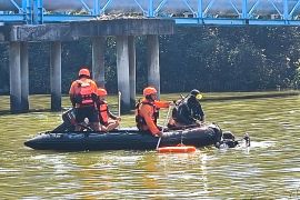 Tim SAR gabungan cari pemancing tenggelam di Kali Lamong Gresik
