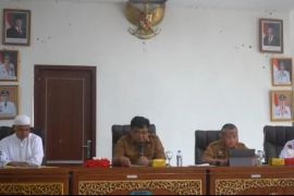 Sekda Zulhifni mematangkan persiapan MTQ ke-52 Merangin di Sungai Manau