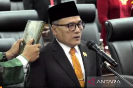 Suhud Alynudin resmi dilantik sebagai ketua DPRD DKI Jakarta