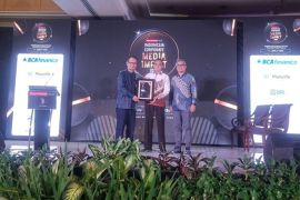 Bio Farma Raih Dua Penghargaan Nasional atas Kinerja Komunikasi Publik dan Keberlanjutan