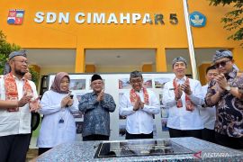 KemenkoPMK-Kemendikdasmen tinjau hasil revitalisasi SDN Cimahpar 5