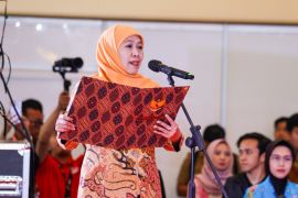 Khofifah dorong jasa konstruksi perkuat ekonomi dan serap tenaga kerja
