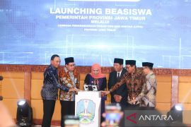 Pemprov Jatim siapkan 1.100 beasiswa untuk santri