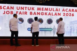 Pemkab Bangkalan tekan pengangguran melalui bursa kerja
