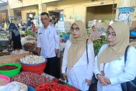 Disdag Mataram memantau kenaikan harga komoditas pertanian