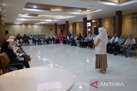 Dinkes Kota Tangerang latih 589 kader pendamping teknik perawatan lansia