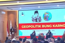 Hasto usulkan Prabowo gunakan geopolitik Soekarno atasi konflik global