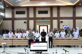 Kanwil Imigrasi Kalteng perkuat edukasi hukum keimigrasian lewat desa binaan