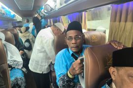 Jamaah haji Aceh isi waktu tunggu kepulangan dengan ibadah di Madinah