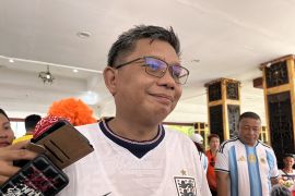 Wali Kota Ambon imbau warga jauhi judi daring