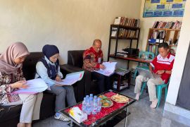 Tingkatkan kapasitas, Kemenkum Sulbar bina notaris di Polman dan Majene