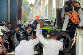 Sudinhub Jaksel tertibkan parkir liar di Kebayoran Lama