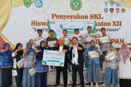 Dukung Pendidikan Inklusif, Pegadaian Kanwil IV Balikpapan Salurkan Beasiswa "Gold Generation" di SMKN 6