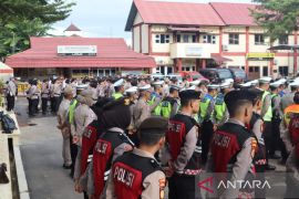 Ketika "Quick respon" Polri menyelamatkan bayi korban penganiayaan di Padang