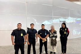 Imigrasi Bima deportasi WN Australia karena salahgunakan ITAS investor