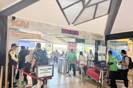 Pilihan Kereta Api Jakarta&ndash;Bandung Makin Beragam, KAI Perkuat Konektivitas Pelanggan ke Sejumlah Stasiun di Jawa Barat
