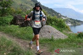 Trail of The Kings, pelari mancanegara terpukau keindahan Danau Toba
