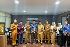 Pemprov Riau lepas 69 peserta PENAS Petani Nelayan XVII 2026