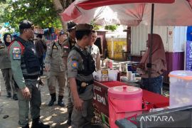 Pemkot Bengkulu tertibkan PKL dan jukir liar jelang Festival Tabut