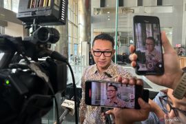 KPK periksa Komisaris Catur Elang Perkasa dan pegawai PHKT jadi saksi