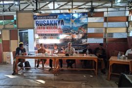 Lipkada Center inisiasi diskusi tata kelola pertambangan di Sulteng