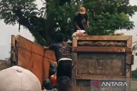 DLH Cianjur pastikan pengangkutan sampah ke TPA Mekarsari tetap maksimal