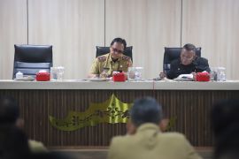Pemkab Lambar minta camat sosialisasikan keringanan pajak ke warga