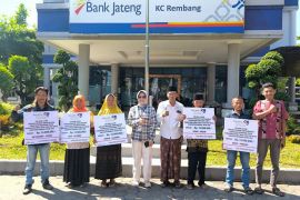 Lima keluarga di Rembang terima bantuan pemugaran RTLH dari Bank Jateng
