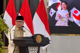 Minister sent off 313 migrant workers to Japan