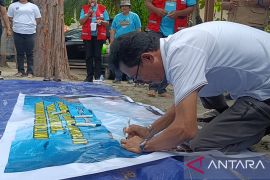 Pemprov Papua tegaskan rehabilitasi terumbu karang pulihkan ekosistem perairan