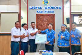 KAI Daop 7 terima 23 sertifikat elektronik untuk amankan aset