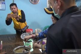 Pemkot Jakbar uji sampel warung lapo diduga jual menu daging anjing