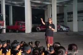 Bupati Badung beri motivasi seniman yang bersiap tampi di Pesta Kesenian Bali 2026