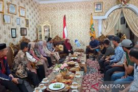 Bupati Sinjai membahas stabilitas harga telur dan kemitraan dengan SPPG