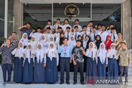 KBRI KL kirim pulang 34 anak PMI penerima beasiswa afirmasi