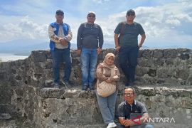 Kontingen PENAS KTNA Sukabumi nikmati wisata Kota Gorontalo
