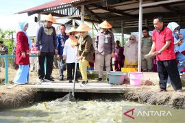 Wagub Gorontalo luncurkan program ketahanan pangan di SMAN 2 Limboto