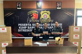 Polda Sulbar grebek gudang penyimpanan rokok ilegal di Polewali Mandar