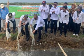 PGN-BRIN tingkatkan ekonomi lahan pesisir melalui Minapadi Salin