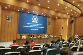 Dasco telepon Bahlil dan Kepala BGN terkait tuntutan mahasiswa