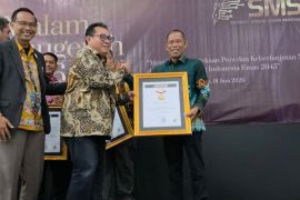 Bupati Bulungan Raih Penghargaan Sahabat Pers Nasional 2026 dari SMSI