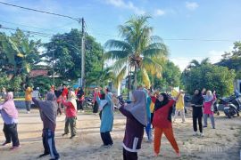 Lansia di Mentok Bangka Barat antusias Senam Sehat PT Timah