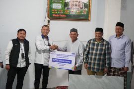 PNM Cabang Kabanjahe salurkan bantuan material Masjid Taufiq lewat Program TJSL