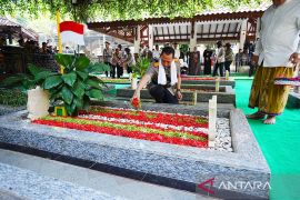 Kapolri ziarah ke makam Gus Dur kenang semangat reformasi