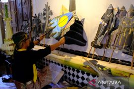 Bupati Magelang resmikan wayang relief di Borobudur