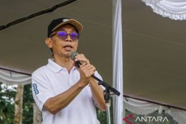 Sekda NTB sentil kebiasaan warga buang sampah ke sungai