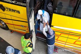 Kemenhaj: Seluruh jamaah Debarkasi Padang telah kembali ke Tanah Air