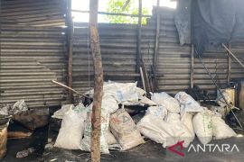 Polres Bangka amankan 26 balok timah hasil peleburan ilegal