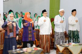 Khofifah: Perempuan tarekat ikut bentuk ketahanan keluarga